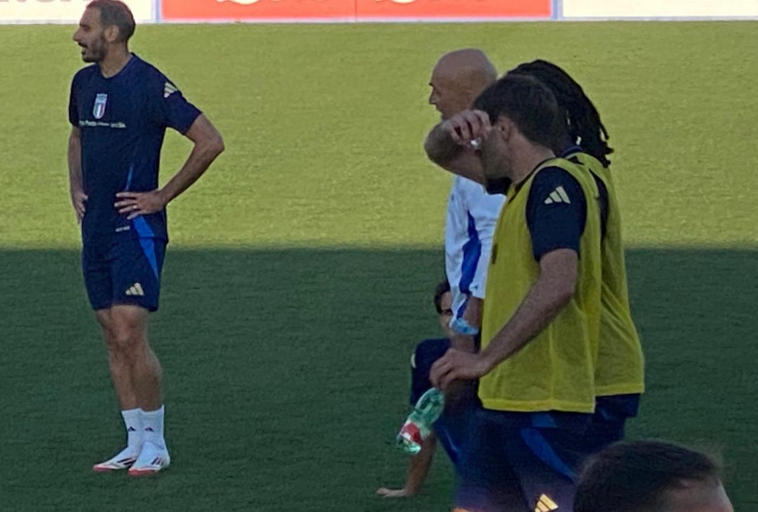 GALLERY VN – Kean e Ranieri in azzurro: tra autografi e colloqui con Spalletti - immagine 12