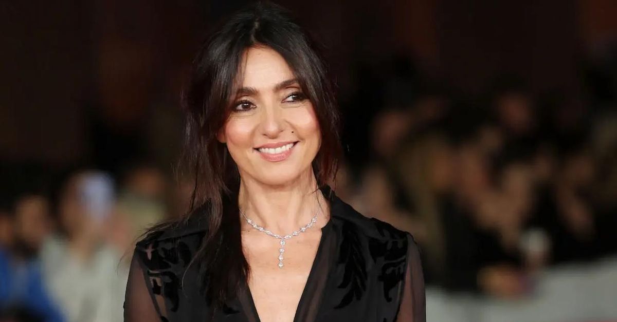 Ambra Angiolini: “Anche noi donne possiamo finalmente essere stronze”