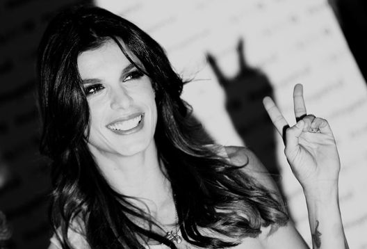 Elisabetta Canalis e l’auto sfregiata a Bobo Vieri: “Volevo che arrivasse all’Inter e che…” Elisabetta Canalis e l’auto sfregiata a Bobo Vieri: “Volevo che arrivasse all’Inter e che…” - immagine 1