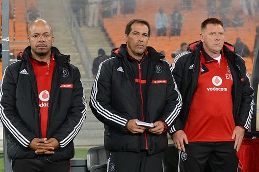 Roger De Sa ai tempi dell'Orlando Pirates. (Photo by Lefty Shivambu/Gallo Images/Getty Images) Sud Africa, clamoroso al Cape Town City: Roger De Sa lascia dopo sole 2 settimane- immagine 2