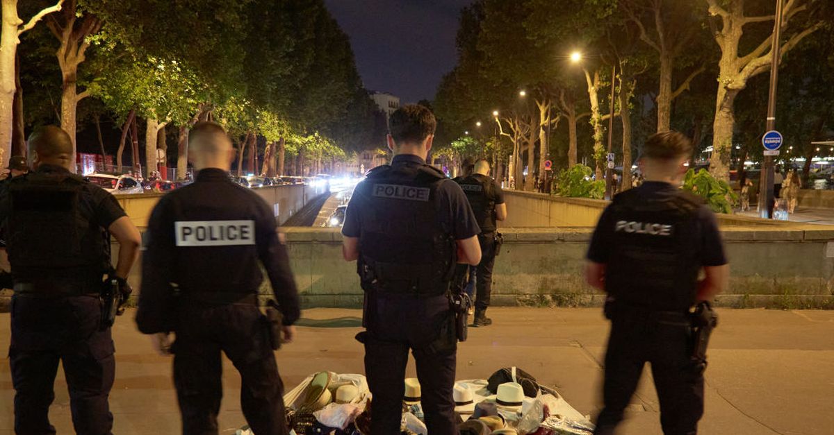 Caos in Francia dopo Senegal-Marocco: più di cinquanta arresti e 14 poliziotti feriti