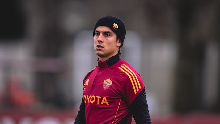 ROME, ITALY - JANUARY 23: AS Roma player Paulo Dybala during a training session at Centro Sportivo Fulvio Bernardini on January 23, 2026 in Rome, Italy. (Photo by Fabio Rossi/AS Roma via Getty Images) NEWS – Dybala, Zielinski, David, Bremer, Anguissa, Pavlovic, Zaccagni, Davis, Obrador: le novità - immagine 1