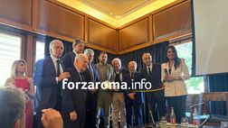 De Rossi: “Dire che Dybala rimane può essere un boomerang. Voglio vincere trofei”