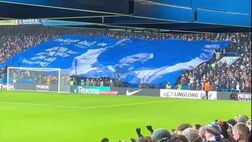 Chelsea, omaggio da brividi dei tifosi ‘Blues’ a Vialli | VIDEO