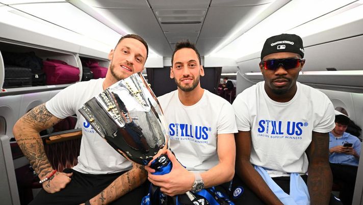 Calhanoglu smentisce voci su addio, arrivano i commenti di Thuram e Arnautovic - immagine 1