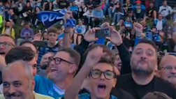 Tifosi del Napoli in delirio a Dimaro, si elevano cori contro l’Inter