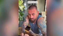 De Rossi, siparietto con Sarah: “Persa al supermercato? Ti cerco nella sezione alcol”