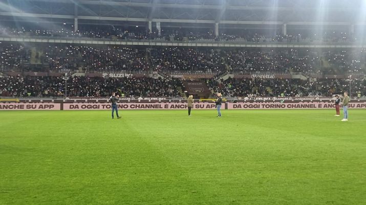 Torino-Bologna 0-0, nell’intervallo l’omaggio dei Sensounico agli Invincibili - immagine 1