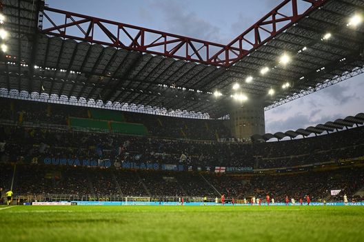 Getty Images Cracco: “Figo il primo nel mio locale. Derby di Milano unico, nesuno stadio come San Siro”- immagine 2