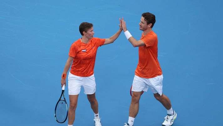 SYDNEY, AUSTRALIA - DECEMBER 30: Demi Schuurs and Wesley Koolhof of Team Netherlands celebrate winning their Group F match against Ulrikke Eikeri and Casper Rudd of Team Norway during day one of the 2024 United Cup at Ken Rosewall Arena on December 30, 2023 in Sydney, Australia. (Photo by Jason McCawley/Getty Images) Parigi 2024, tennis: gli azzurri Errani-Vavassori battuti dalla sorella di Schuurs - immagine 1