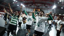 Futsal, Sporting Lisbona campione nel derby col Benfica: la gioia degli ultras!