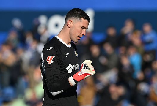 Il portiere del Getafe David Soria punta al record di una leggenda della Real Sociedad- immagine 2
