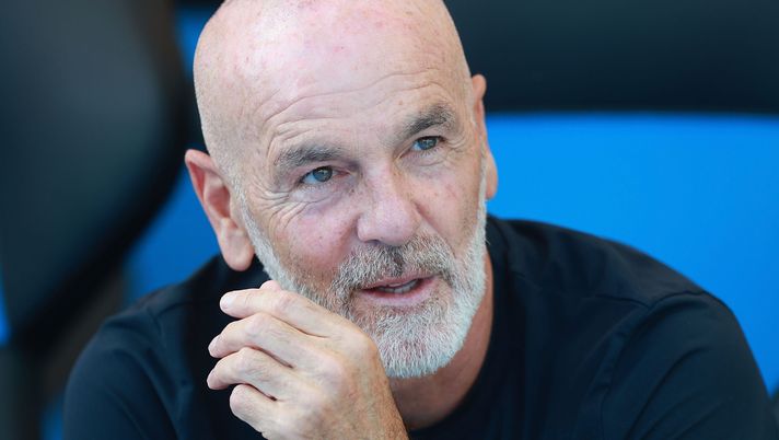 PISA, ITALY - SEPTEMBER 28: Stefano Pioli manager of ACF Fiorentina looks on during the Serie A match between Pisa SC and ACF Fiorentina at Arena Garibaldi on September 28, 2025 in Pisa, Italy. (Photo by Gabriele Maltinti/Getty Images) Nazione: “A Firenze aria irrespirabile, ma Stefano Pioli non fa un passo indietro” - immagine 1
