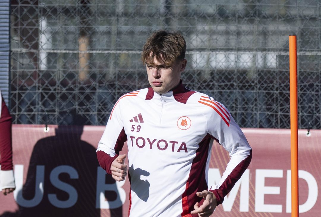 Trigoria, lavoro sul campo in vista dell’Atalanta. C’è Shomurodov – FOTO GALLERY - immagine 16