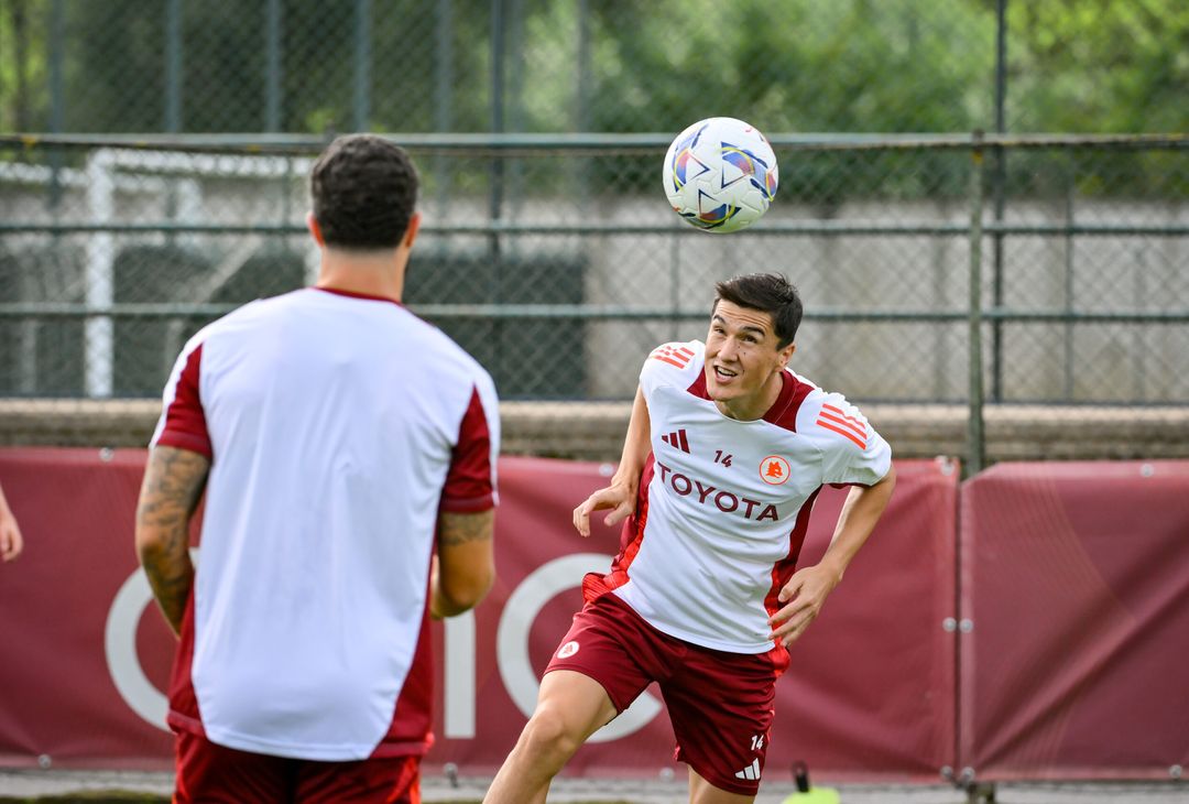 Trigoria, la rifinitura alla vigilia della gara con la Fiorentina – FOTO GALLERY - immagine 22