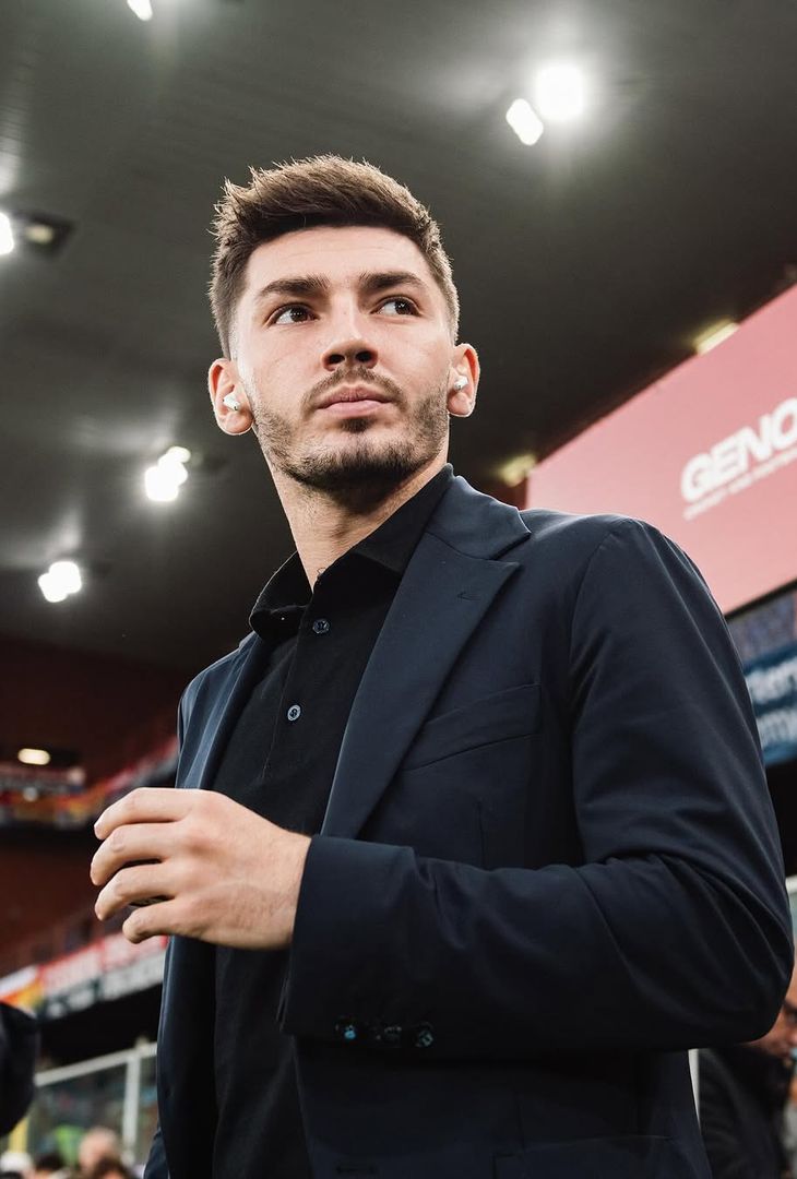 GALLERY Il Napoli fa il proprio ingresso a Marassi: la concentrazione degli azzurri - immagine 4