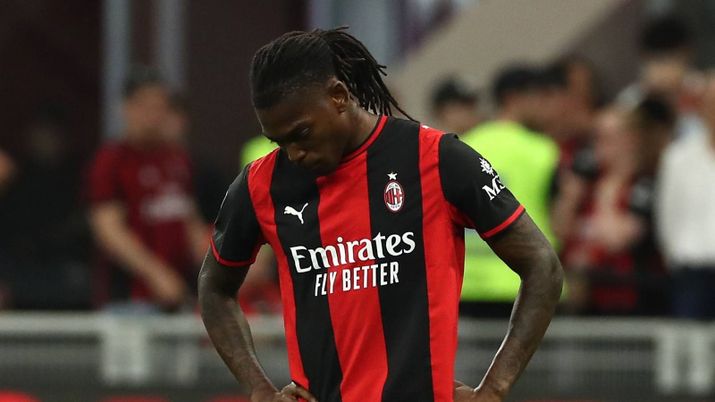 Rafael Leão, attaccante AC Milan, potrebbe lasciare i rossoneri nel calciomercato estivo 2026