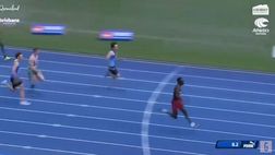 VIDEO / 16 anni, ma corre come Bolt: il distacco con gli altri è incredibile