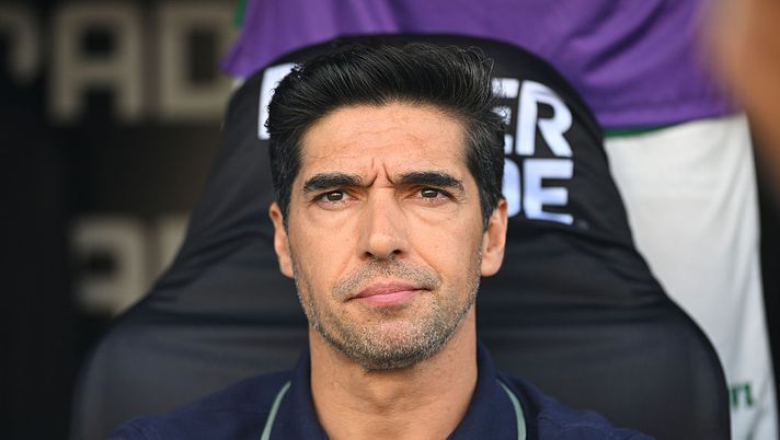 Brasile, sanzione durissima per Abel Ferreira: il tecnico squalificato per 8 giornate - immagine 1