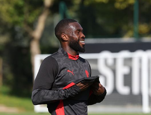 Fikayo Tomori oggi 3 ottobre a Milanello (Photo by Claudio Villa/AC Milan via Getty Images) Tomori in gruppo