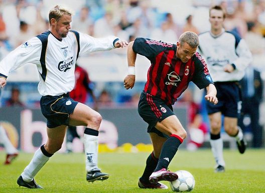 MADRID, SPAIN - AUGUST 04: TURNIER/100 JAHRE REAL MADRID, Madrid; AC MAILAND - FC LIVERPOOL 0:2; Stephane HENCHOZ/LIVERPOOL, Andrej SCHEWTSCHENKO/MAILAND (Photo by Martin Rose/Bongarts/Getty Images) Milan e Liverpool: dopo Istanbul c’è sempre Atene- immagine 6