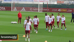 Roma, gli esercizi e i gol di Hummels e Paredes nell’allenamento al Tre Fontane