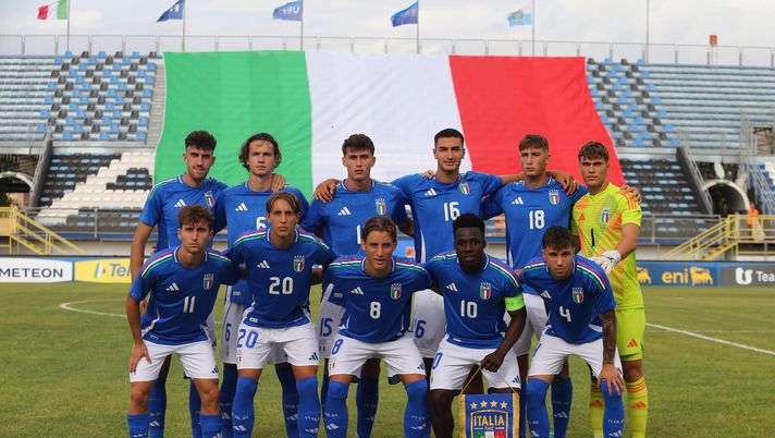 LATINA, ITALY - SEPTEMBER 05: Italy U21 team poses during 2025 Under 21 EURO Qualifying Group A match between Italy and San Marino at Stadio Domenico Francioni on September 05, 2024 in Latina, Italy. (Photo by Paolo Bruno/Getty Images) Italia u21