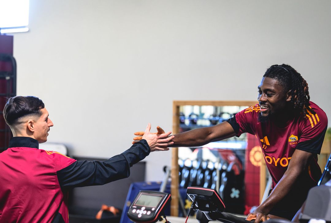 Zaragoza è della Roma: i primi scatti in giallorosso – FOTO GALLERY - immagine 2