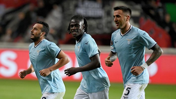 Pedro, Vecino e Tchaouna