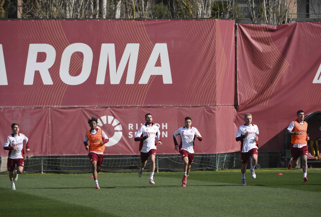 Trigoria, la ripresa degli allenamenti in vista del Venezia – FOTO GALLERY - immagine 2