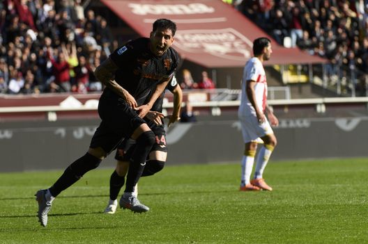 TURIN, ITALY - OCTOBER 26: Guillermo Maripan of Torino FC celebrates a goal during the Serie A match between Torino FC and Genoa CFC at Stadio Olimpico di Torino on October 26, 2025 in Turin, Italy. (Photo by Stefano Guidi - Torino FC/Torino FC 1906 via Getty Images)