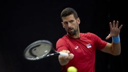 Milan, guarda Djokovic: festeggia i 24 Slam con la maglia rossonera