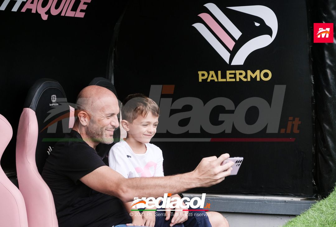 FOTO PALERMO, i tifosi rosanero in tour allo stadio ‘Renzo Barbera’ (GALLERY) - immagine 28