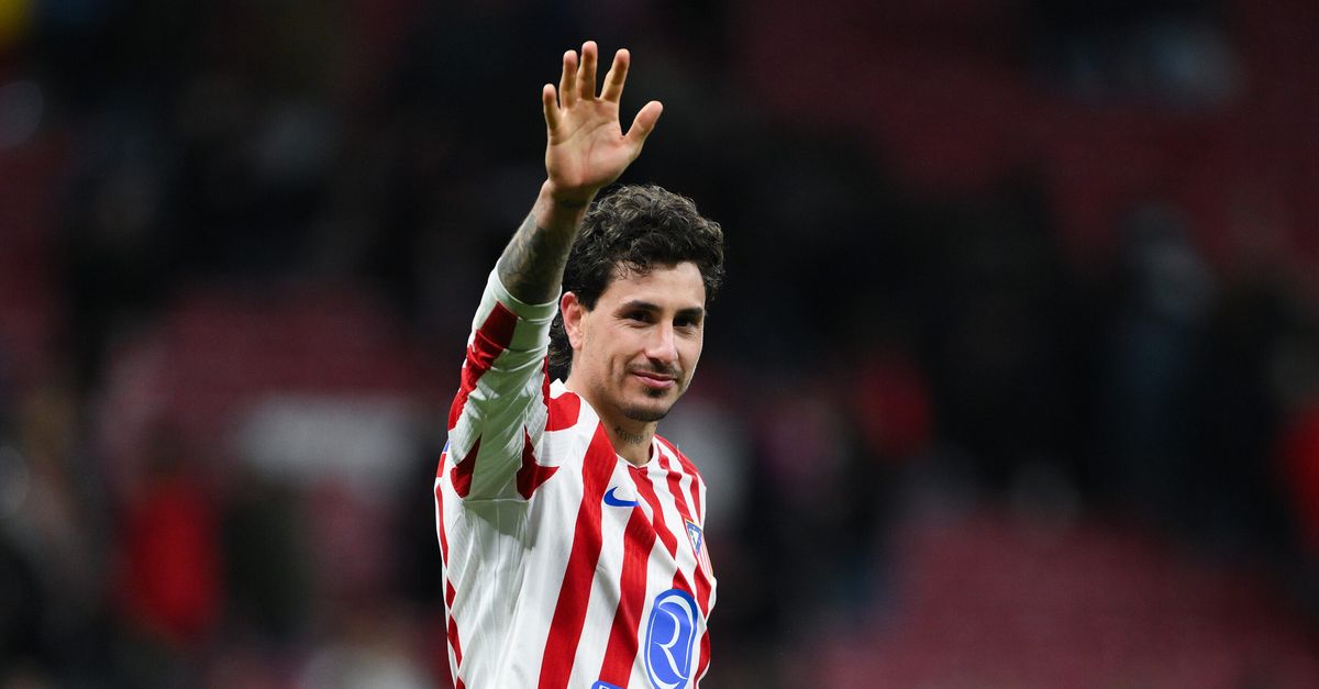 Calciomercato Milan, Gimenez nel mirino: “Sondaggio dei rossoneri”