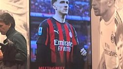 Saelemaekers, il Milan Store e i tifosi: tutti per lui