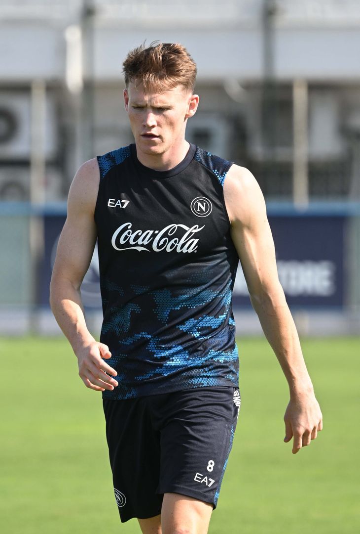 GALLERY I primi allenamenti in azzurro di Gilmour e McTominay - immagine 12