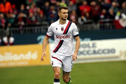 CAGLIARI, ITALIA - 14 GENNAIO: Stefan Posh del Bologna durante la gara in trasferta contro il Cagliari. (Photo by Enrico Locci/Getty Images) Calciomercato, tutte le news del 31 agosto 2025- immagine 2