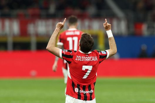(Photo by Marco Luzzani/Getty Images) Ballottaggio Gimenez/Jovic: come Inzaghi/Gilardino ad Atene 18 anni fa- immagine 2
