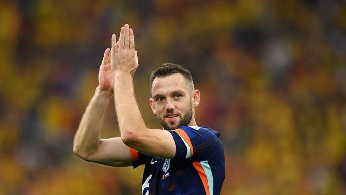 De Vrij avvicina Hermoso a Napoli: “Il mio futuro lo vedo ancora all’Inter” - immagine 1