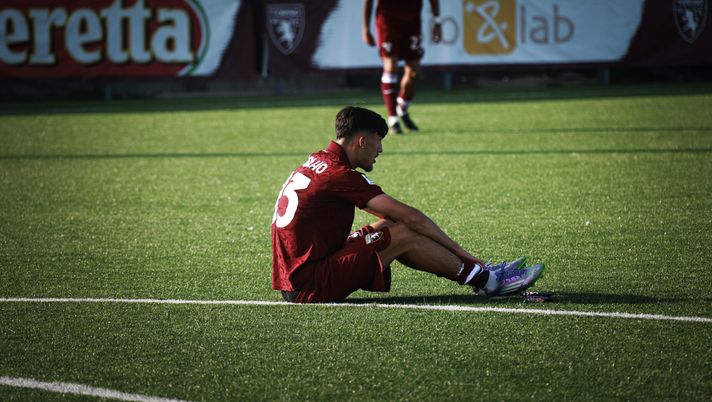 ORBASSANO, ITALY - Lorenzo Carvalho of Torino Primavera during the Primavera 1 match between Torino U20 and Parma U20 at stadio Valentino Mazzola on September 28, 2025, in Orbassano, Italy. Photo by Alberto Girardi for Toro News Primavera, Roma-Torino 2-0: Della Rocca condanna i granata a una nuova sconfitta - immagine 1
