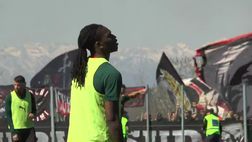 Milanello è una bolgia, il Milan di Allegri si è preparato al Napoli così: il video dell’allenamento