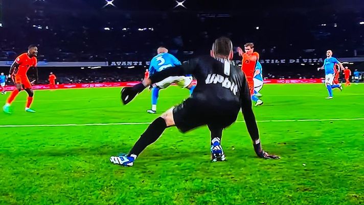 VIDEO Napoli-Inter 0-2, Barella sigla il raddoppio: errore della difesa azzurra - immagine 1