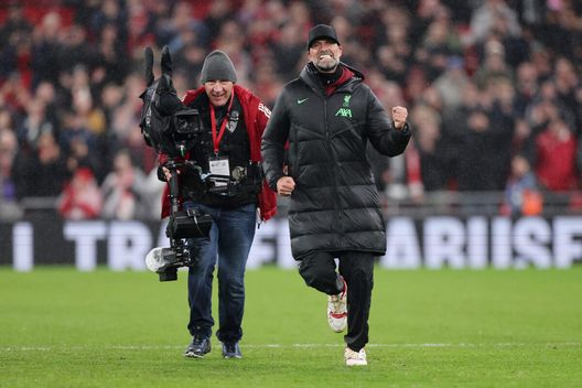 Getty Images Klopp perde fede nuziale in campo, cameraman la ritrova. Il tecnico: “Ora potrà…” - immagine 1