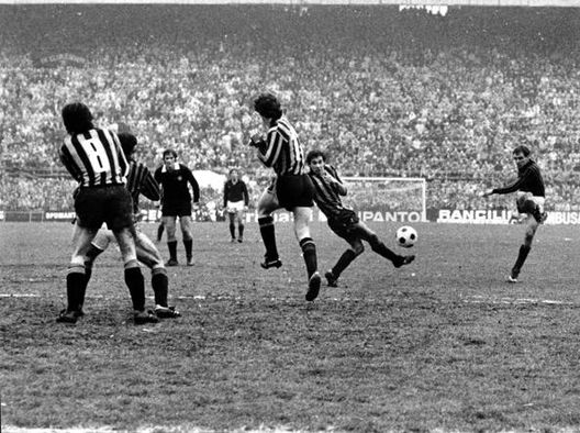 In controluce, quando il derby di Milano era grigio ma spensierato…- immagine 2