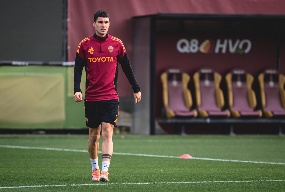 Trigoria, Roma in campo per l’allenamento del venerdì – FOTO GALLERY - immagine 26