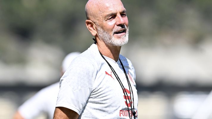 Stefano Pioli AC Milan allenamento Milanello