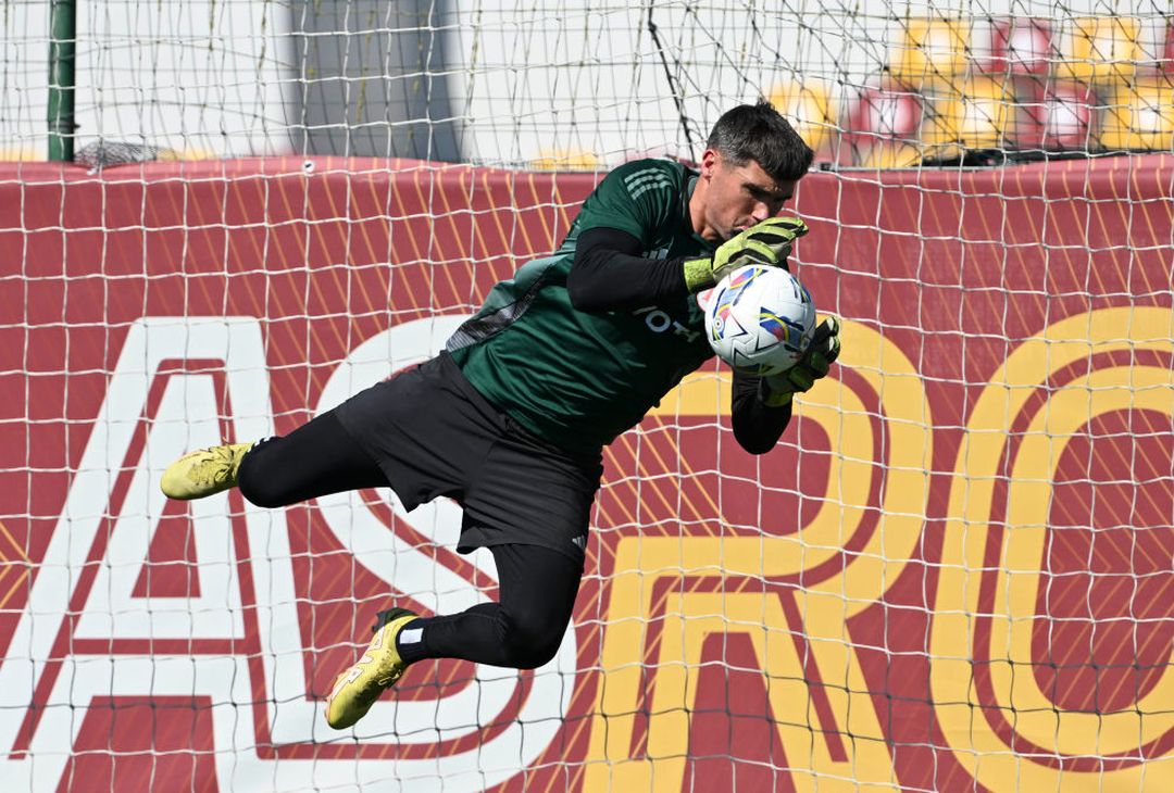 Roma, ripresa degli allenamenti tra palestra e campo: c’è Dybala – FOTO GALLERY - immagine 13
