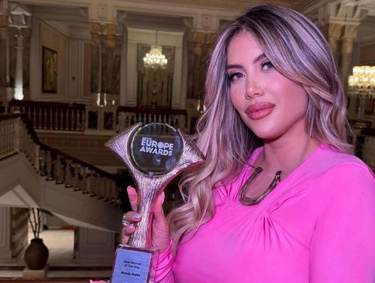 Wanda Nara e Icardi si contendono Istanbul. Lei eletta donna dell’anno. Per lui i tifosi…- immagine 2