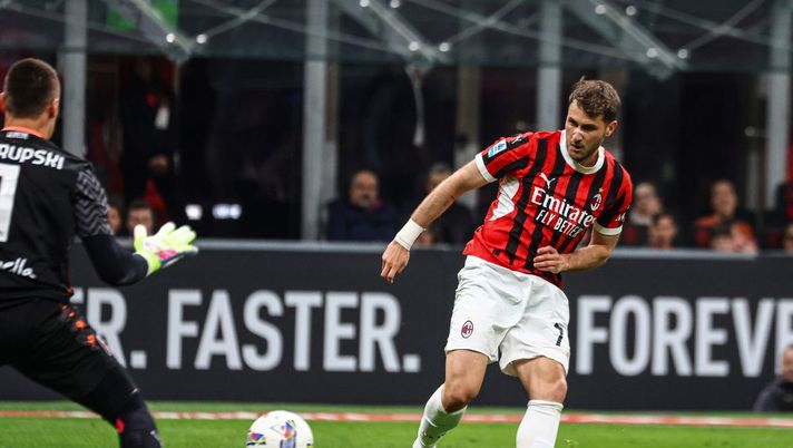 gol Santiago Giménez AC Milan Milan-Bologna 3-1 Serie A 2024-2025