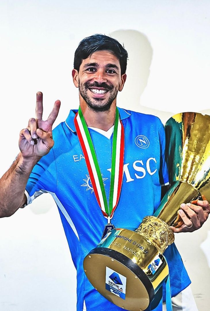 GALLERY Una coppa, mille emozioni: i ritratti dei campioni azzurri col trofeo - immagine 15
